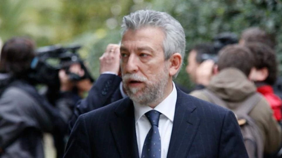 Τα ισοπεδώνουν όλα: «Ναι» Κοντονή σε διορισμό λιποτάκτη στο δημόσιο